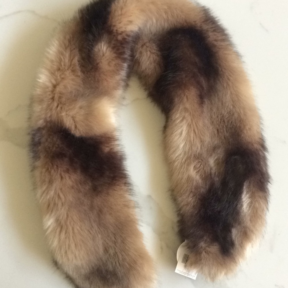 NWT Faux fur stole